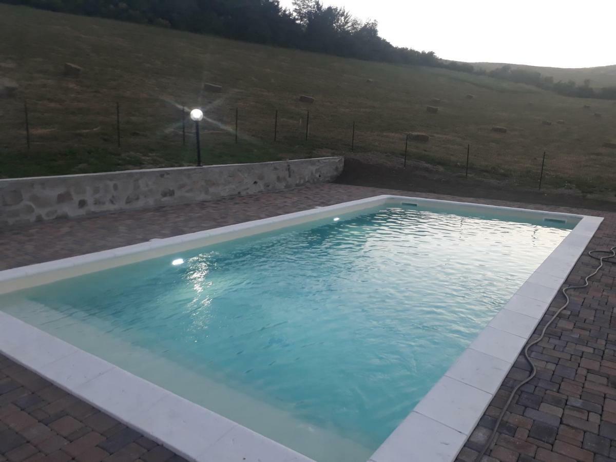 Agriturismo "Veritas" bed & Wine Casaleggio Boiro Exterior foto