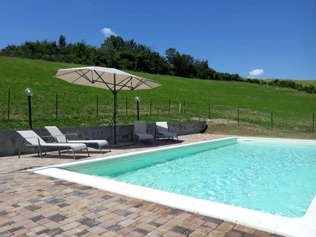 Agriturismo "Veritas" bed & Wine Casaleggio Boiro Exterior foto
