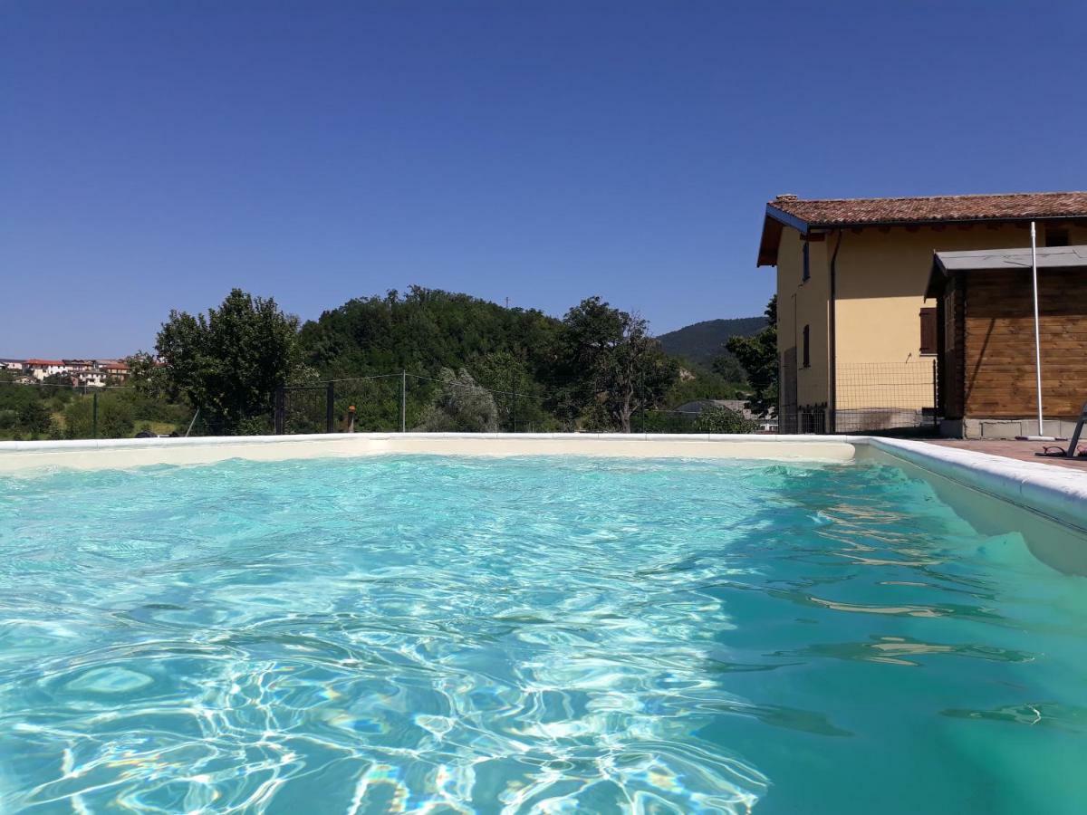 Agriturismo "Veritas" bed & Wine Casaleggio Boiro Exterior foto